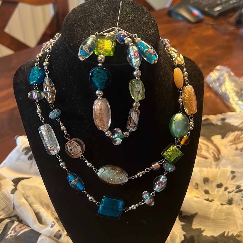 PDCrown three-piece set necklace bracelet, earrings beautiful stones